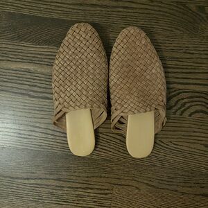 Nisolo Go To Flats in Woven Almond